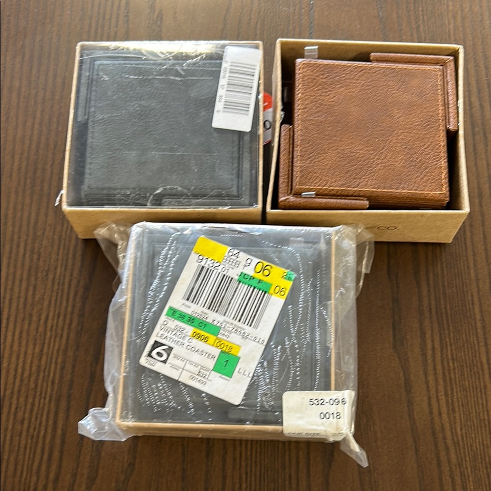 Elegant Leather Coaster Set in Black and Brown